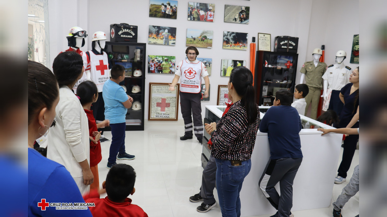 El emblema de la Cruz Roja y de la Media Luna Roja sigue siendo un poderoso símbolo de protección y esperanza. Foto: Facebook Cruz Roja Mexicana Durango