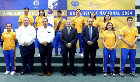 Abandera Santos Guzmán a deportistas Tigres para la Universiada Nacional 2024
