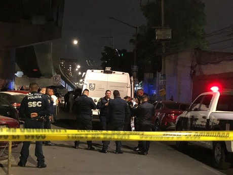 Motociclistas asesinan a balazos a una persona en Tlatelolco y se dan a la fuga
