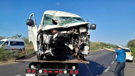 Fuerte accidente en carretera Mérida-Cancún deja dos lesionados
