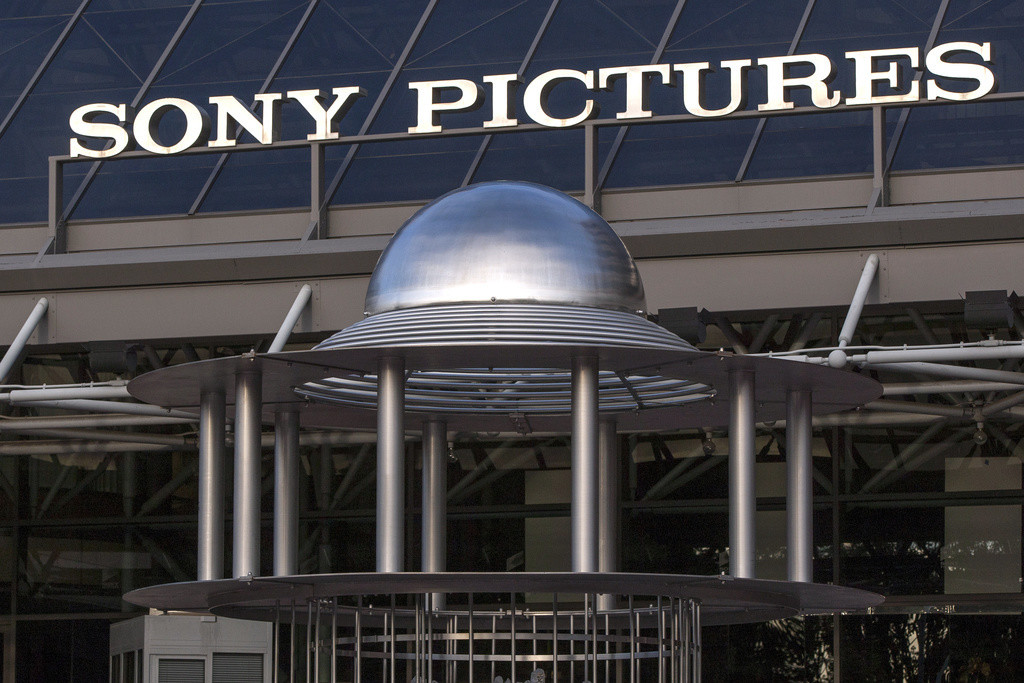 Sony Pictures y la firma de capital privado Apollo Global Management han expresado su interés por comprar Paramount Global por 26.000 millones de dólares de acuerdo con una persona familiarizada con los detalles. (Foto AP/Damian Dovarganes, archivo)