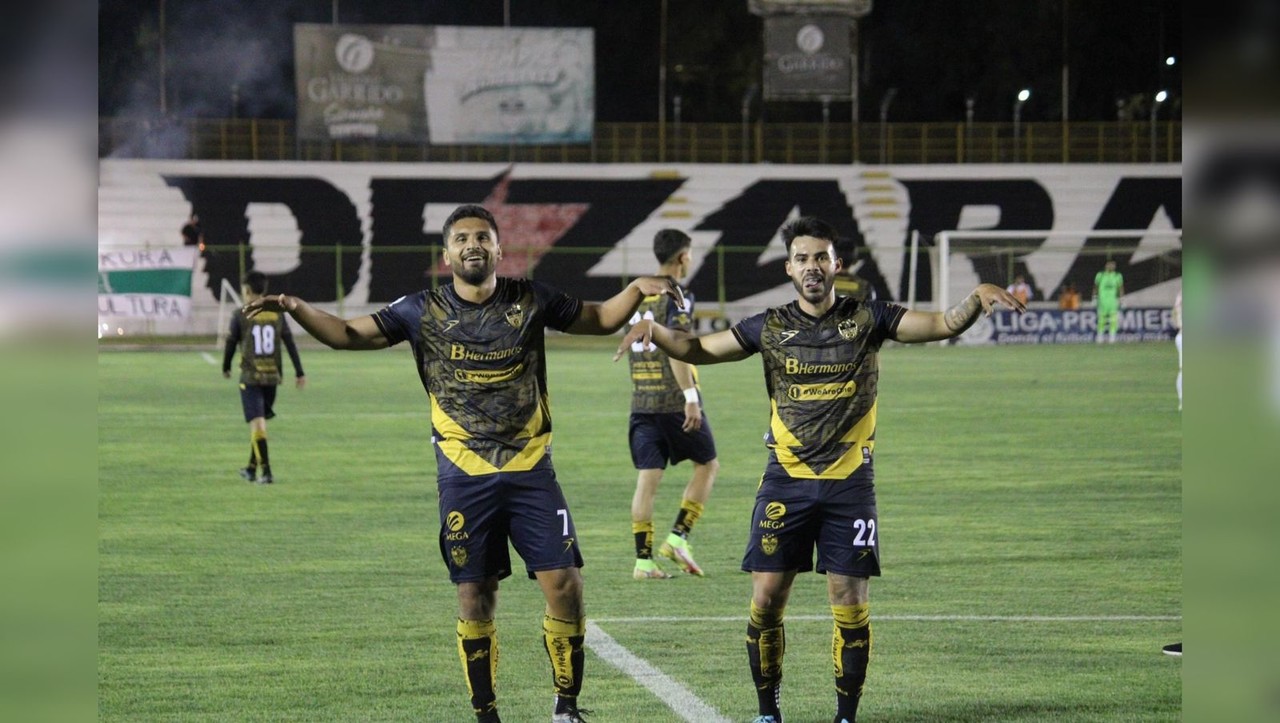 Jugadores de Alacranes festejando un gol. Foto: Facebook Club Alacranes de Durango Oficial.