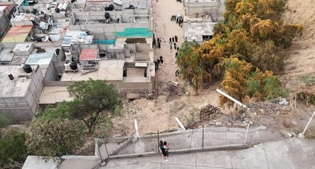 Deslizamiento de tierra en Ecatepec sepulta vivienda y causa daños materiales
