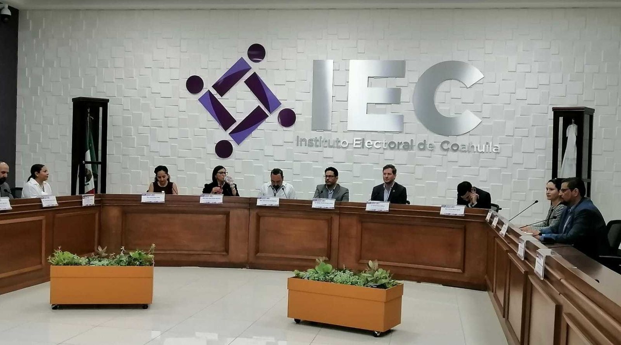 Candidatos se quejan ante el IEC. Foto de Claudia Almaraz.