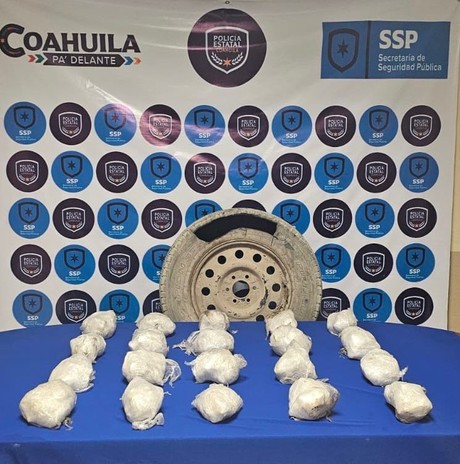 En Acuña, asegura Policía Estatal camioneta con 21 kilos de droga