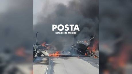Explota y se incendia tráiler, hay un muerto en Texcoco (VIDEO)