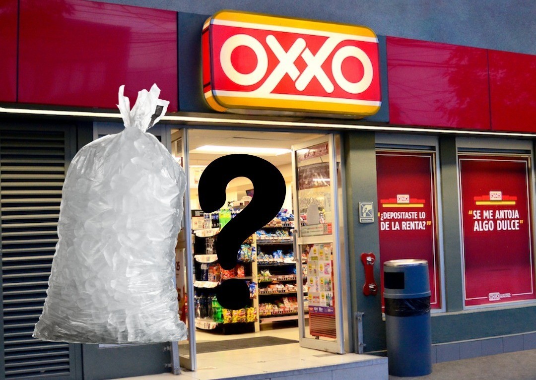 Tienda Oxxo con una bolsa de hielo y la pregunta es si hay hielo. Foto: Oxxo/Canva.