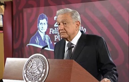 El presidente Andrés Manuel López Obrador dando su parte de lo ocurrido en el mitin político de Movimiento Ciudadano en San Pedro Garza García. Foto: El Economista.