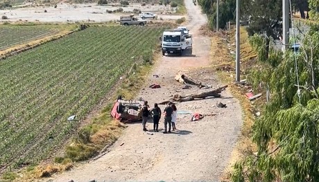 Trágica volcadura en la Toluca-Atlacomulco, muere una pareja