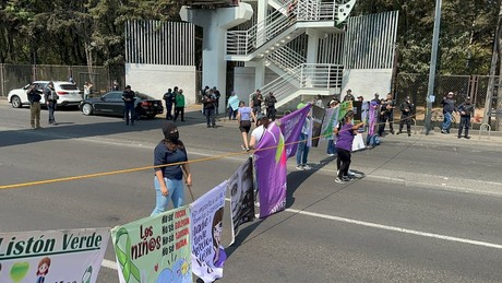 Naucalpan: Manifestantes cierran Periférico Norte