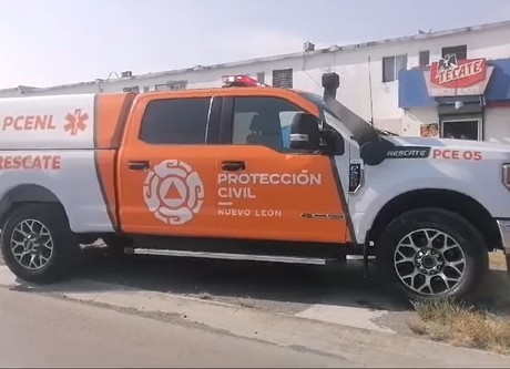 Salvan a dos hombres atrapados dentro de alcantarilla en Juárez