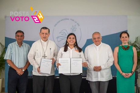 Vida Gómez Herrera firma Compromiso por la Paz en Yucatán