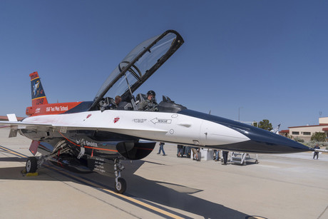 Fuerza Aérea de EU prueba avión de combate con inteligencia artificial