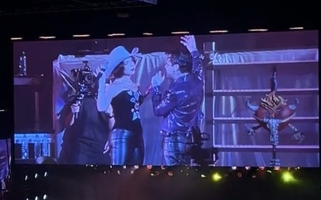 Ángela Aguilar canta con Christian Nodal en la Arena Monterrey (VIDEO)