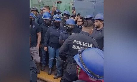 Buscan disipar huelga de trabajadores de Tupy en Saltillo con fuerza policial