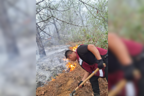 Continúa combate del incendio forestal en La Chona, Jaumave