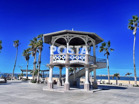 La réplica del Kiosco del Malecón de La Paz, Baja California Sur