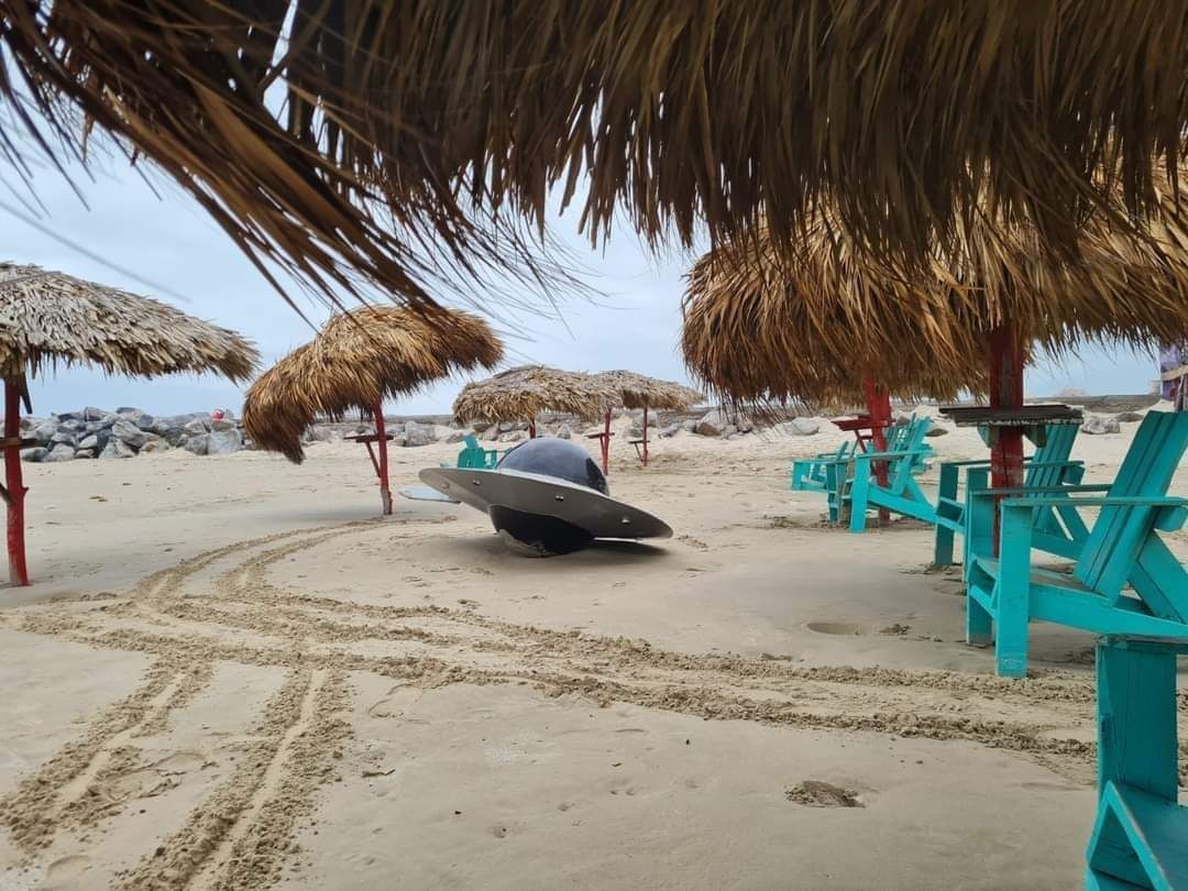 Captan nave extraterrestre varada en playa Miramar