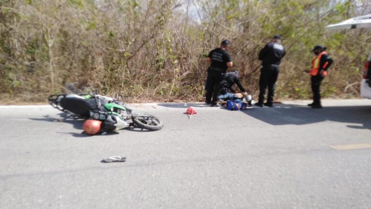 El motociclista dijo que un auto fue el responsable Foto: Redes Sociales