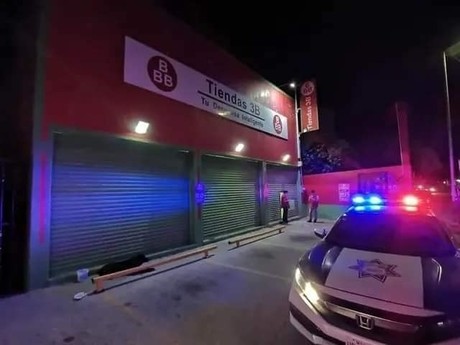 Abandona mujer a bebé adentro de una tienda de autoservicio en Pachuca