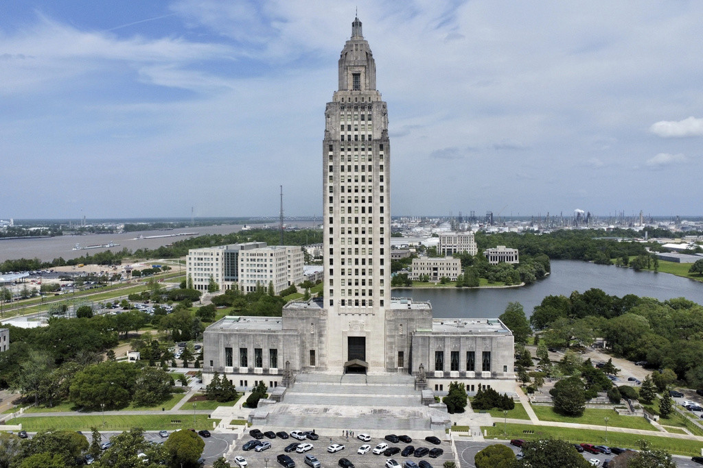 Vista panorámica del Capitolio de Luisiana el 4 de abril de 2023, en Baton Rouge, Luisiana. (AP Foto/Stephen Smith, Archivo)