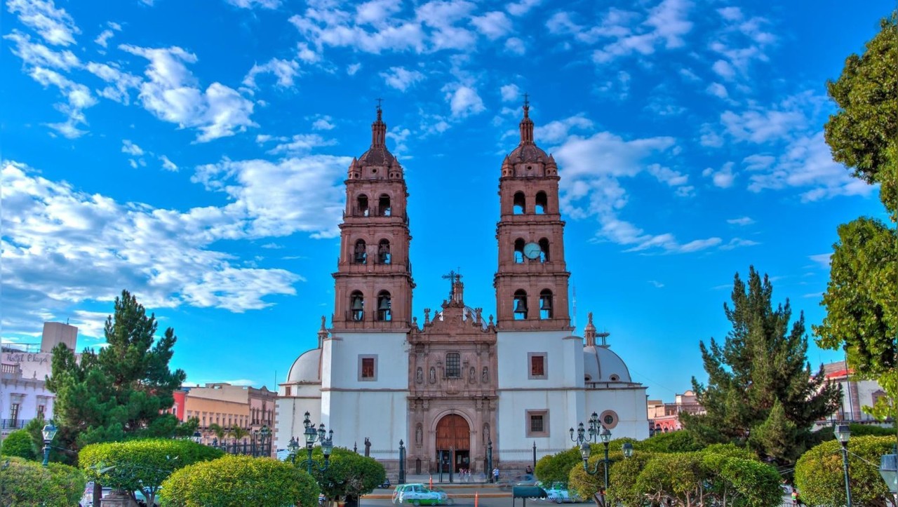 La catedral de Durango vista desde la Plaza de Armas. Foto: Ciudades Mexicanas Patrimonio Mundial.