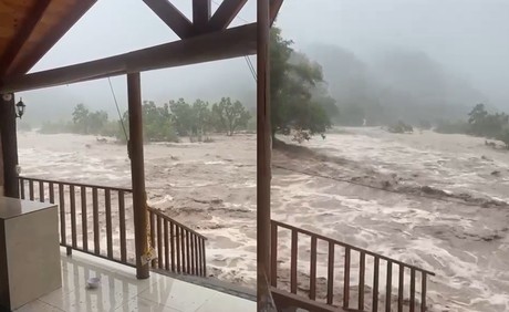 Severos escurrimientos en Ciénega de González por fuertes lluvias (VIDEO)