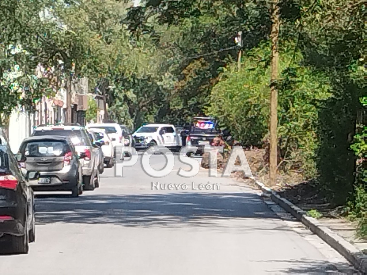 Tras el arribo a la zona referida se confirmó que era un joven identificado extraoficialmente como Julio César Rosales Díaz, que incluso tenía reporte de búsqueda. Foto: Raymundo Elizalde.