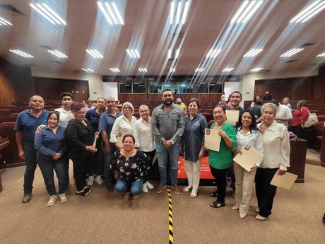 Guías de turismo de Tamaulipas acreditan diplomado en la UAT