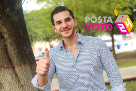 Acude Patricio Lozano a votar en Pesquería, Nuevo León