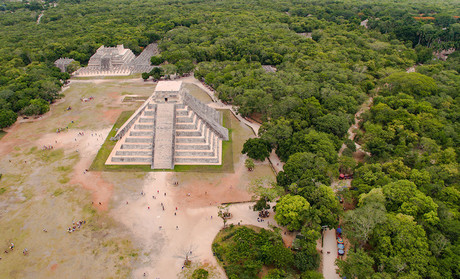 Investigadores revelan que niños y gemelos eran sacrificados en Chichén Itzá