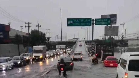 Inundaciones, vialidades colapsadas y daños dejan lluvias en Edomex (VIDEO)