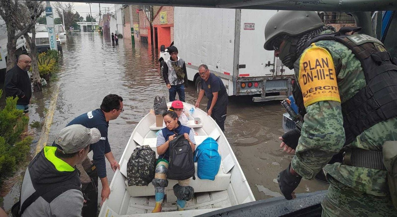 Ejército Mexicano despliega operativo de auxilio por inundaciones en municipios del Edomex. Foto: SEDENA