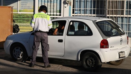 Retiran de su cargo a dos policías por pedir “mordida” en Gómez Palacio