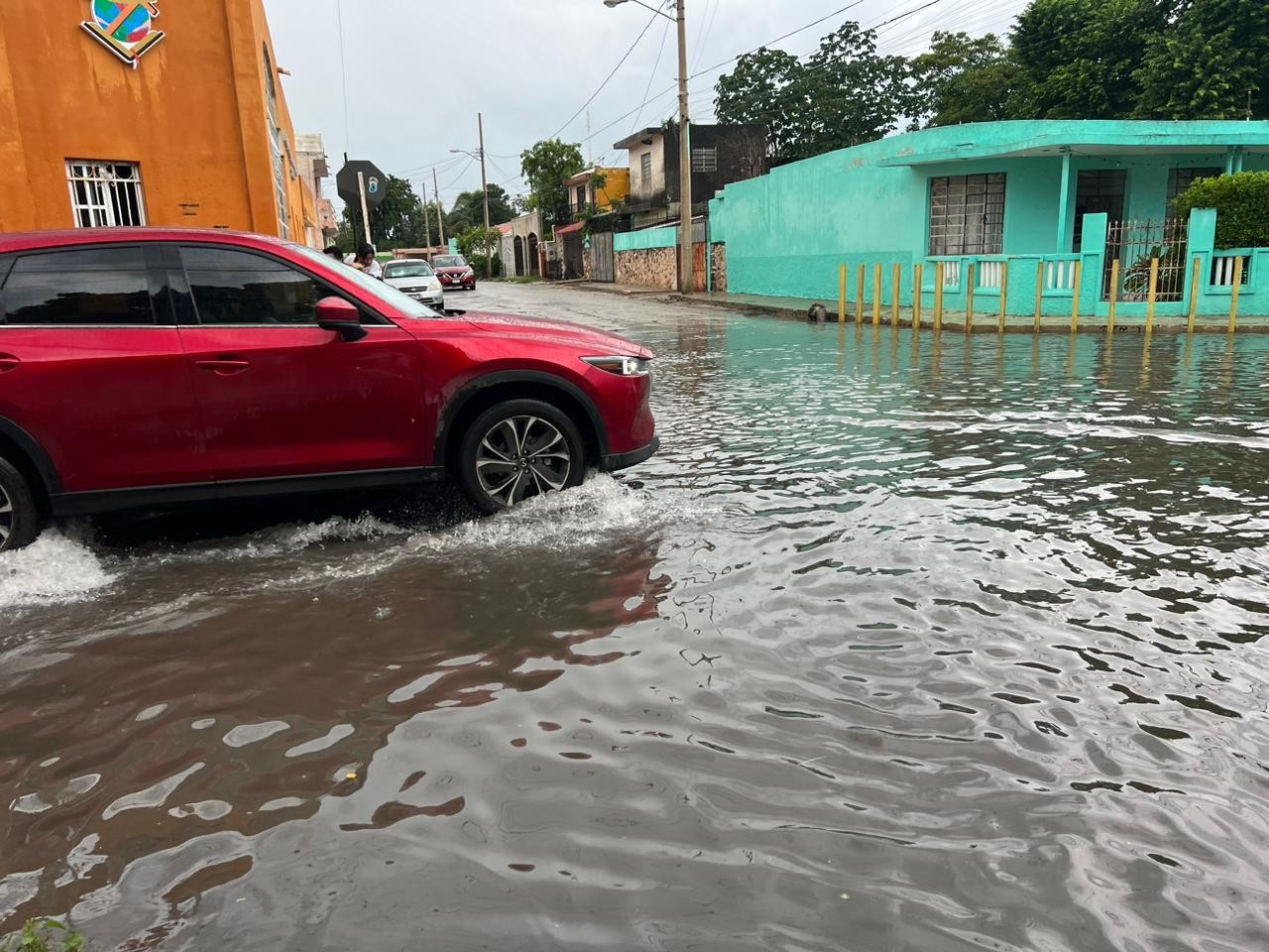 Para la jornada de este lunes se pronostica que seguirán las intensas lluvias que generarían inundaciones en Mérida y el resto del estado.- Foto de Irving Gil