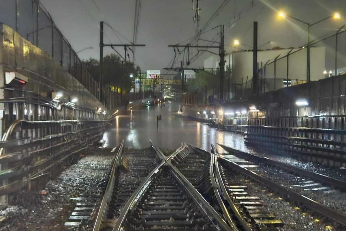 Línea A del Metro inundada. Foto: FB Página que te avisa si se inunda la Zaragoza