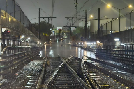 Intensas lluvias inundan Línea A del Metro, estas estaciones no tienen servicio
