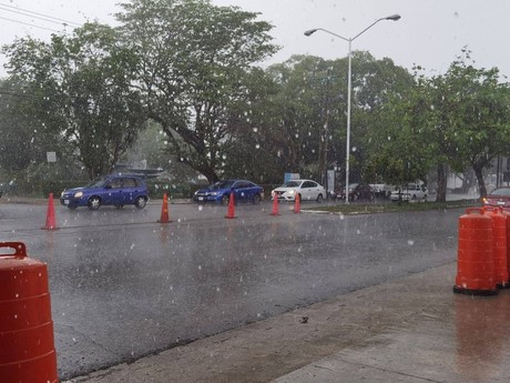 Pronostican un fin de semana con lluvias intensas para la Península de Yucatán