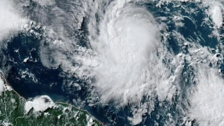 Beryl ya es huracán, el primero en formarse en la temporada 2024 en el Atlántico