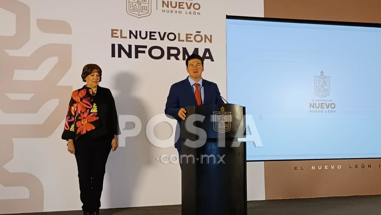 El gobernador de Nuevo León, Samuel García y Sofialeticia Morales, Secretaria de Educación, informando del fin del ciclo escolar. Foto: Rosy Sandoval.
