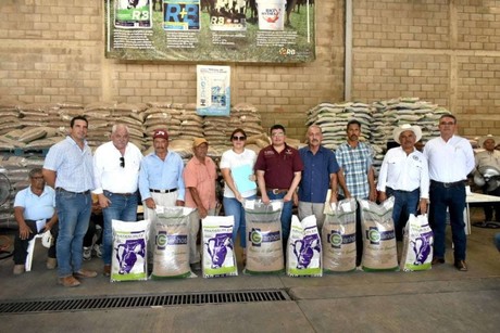Gobierno de Tamaulipas apoya a ganaderos afectados por la sequía