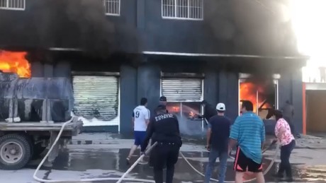Impresionante incendio destruye la mueblería 'Ruacho' en Las Nieves, Ocampo