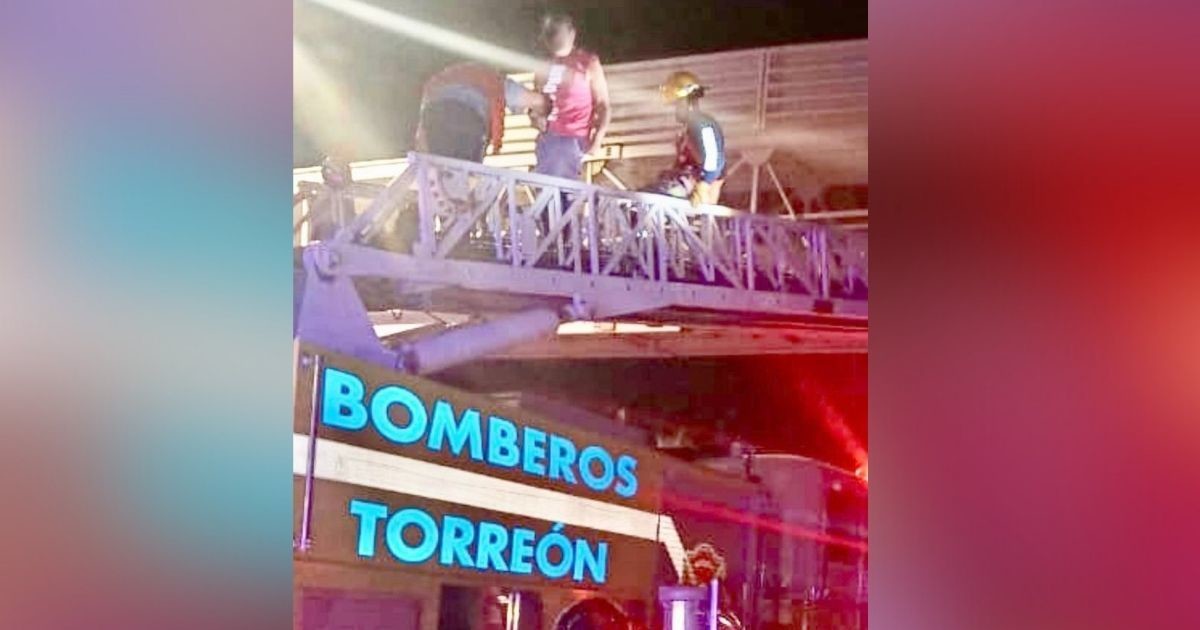 Los elementos dialogaron por más de una media y hora con la persona. (Fotografía: Gobierno de Torreón)