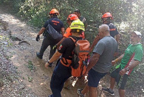 Rescatan a persona de 62 años tras caída en el Cerro de la Silla