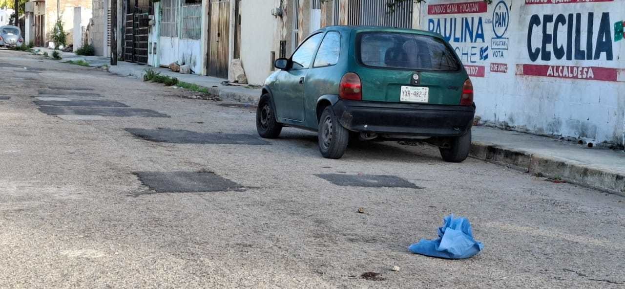 Una persona falleció la madrugada de este jueves en calles del fraccionamiento Juan Pablo II y se manejan dos versiones del hecho.- Foto de Telesur Yucatán