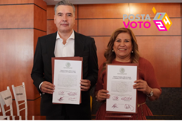Waldo Fernández y Judith Díaz, aspirantes de la coalición “Juntos Hacemos Historia por Nuevo León”, recibieron la constancia de mayoría. Foto. Waldo Fernández
