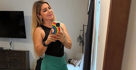 Karla Panini molesta con Ángela Aguilar y Christian Nodal por robarle foco