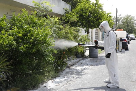 Escobedo implementa fumigación para combatir enfermedades transmitidas por mosquitos