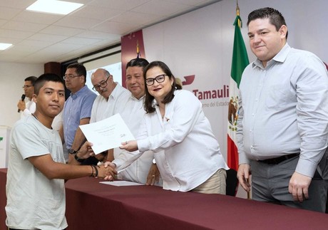 La UT de Altamira entrega 146 certificados del ITEP a estudiantes de Mecatrónica
