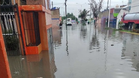 No da tregua la lluvia, ahora inunda Cuautitlán (VIDEO)